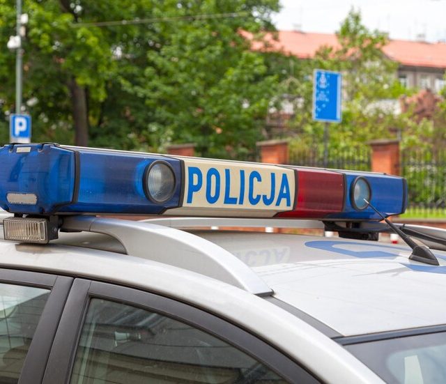 Nietrzeźwy 18-latek, bez uprawnień spowodował kolizje i zaczął uciekać