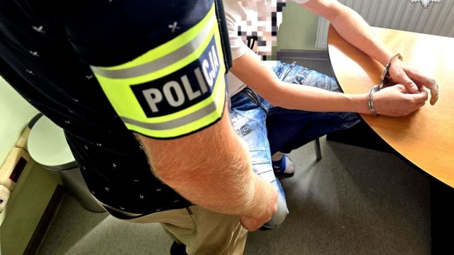 Zatrzymany z narkotykami próbował przekupić policjantów blikiem
