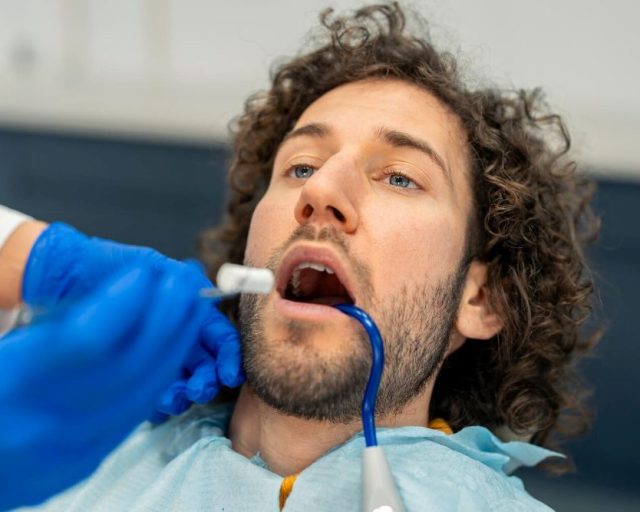 Irygacja kanałów korzeniowych - przegląd metod