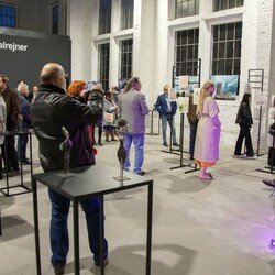 Sztuka w sercu Bytomia: wernisaż w starej lokomotywowni