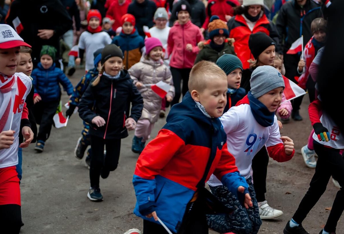 Biegacze uczcili Święto Niepodległości [ZDJĘCIA] / fot. UM Bytom / H. Klimek