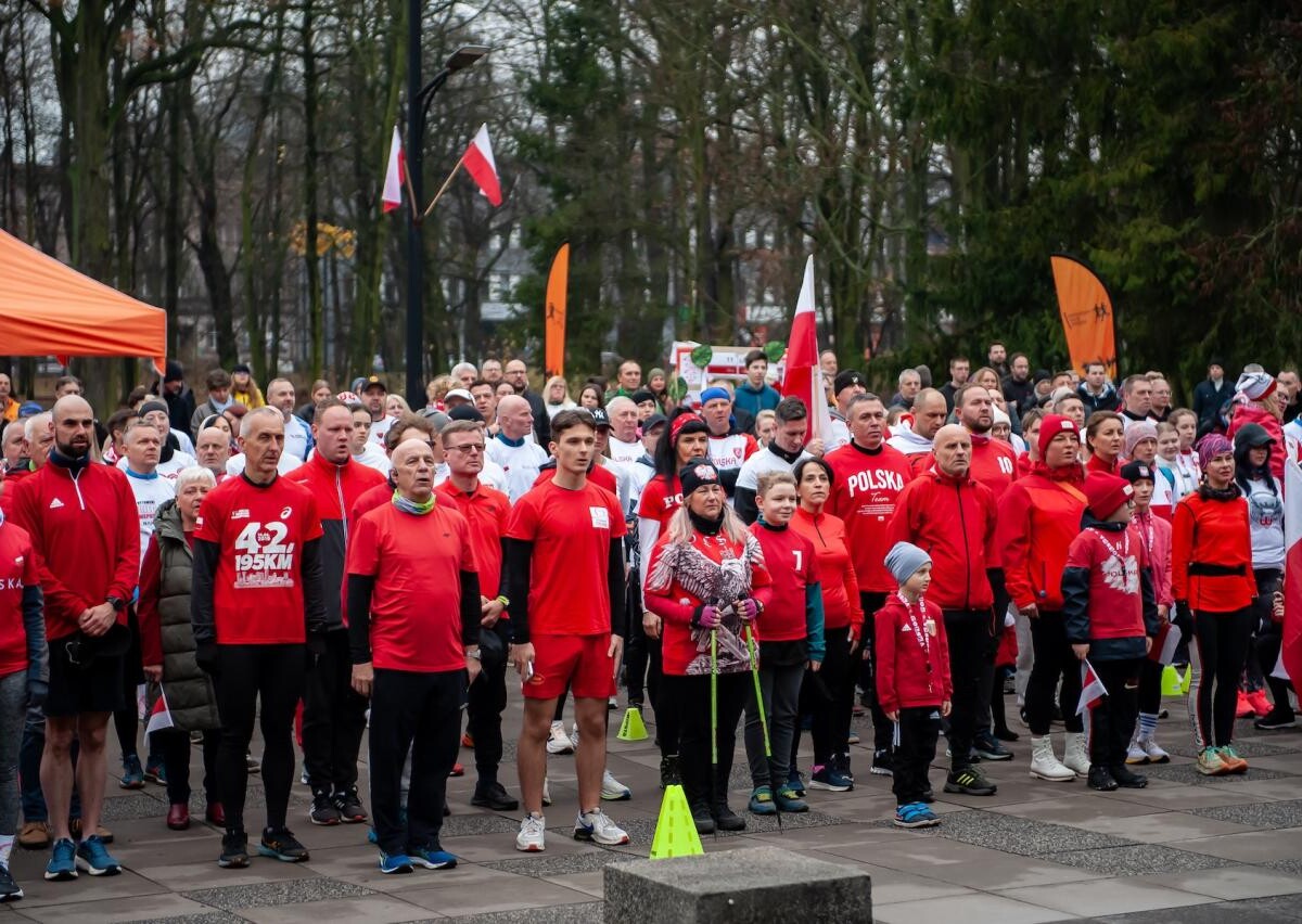 Biegacze uczcili Święto Niepodległości [ZDJĘCIA] / fot. UM Bytom / H. Klimek