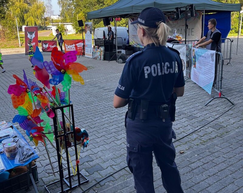 Bytomscy policjanci wsparli zbiórkę na leczenie 6-letniego Ignacego