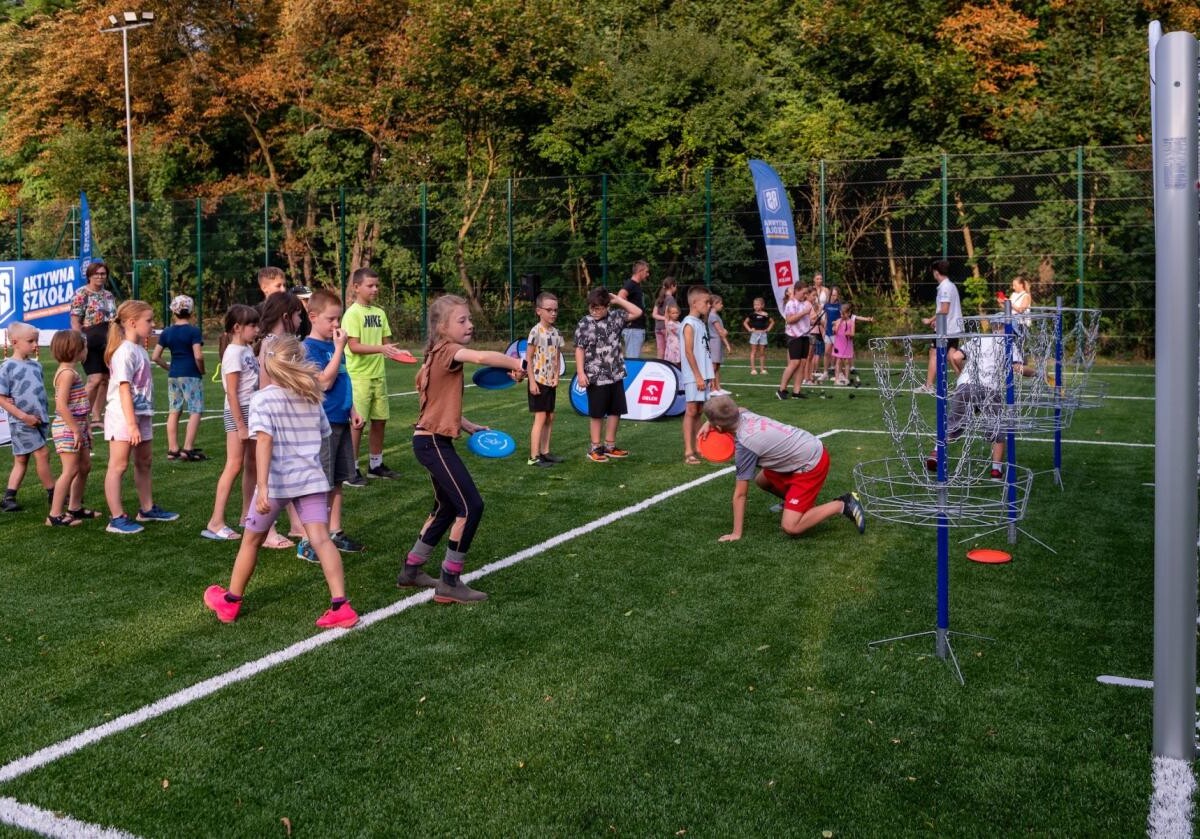 Otwarcie wyremontowanego Orlika. Bytomianie wzięli udział w sportowym pikniku / fot. H. Klimek / A. Janocha