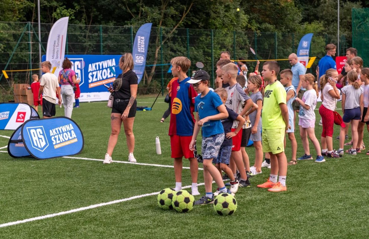 Otwarcie wyremontowanego Orlika. Bytomianie wzięli udział w sportowym pikniku / fot. H. Klimek / A. Janocha