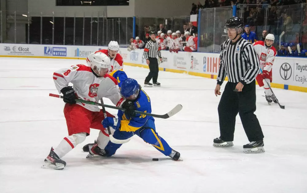 Porażka Polaków z Ukrainą w drugim meczu IIHF Mistrzostw Świata w Hokeju na Lodzie U20 Dywizji IB/fot. UM Bytom