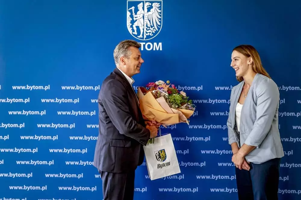 Prezydent pogratulował Beacie Pacut - Kłoczko medalu mistrzostw świata w dżudo / fot. UM Bytom