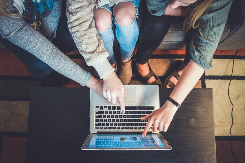 Sztuczna inteligencja w marketingu – jak AI zmienia branżę?