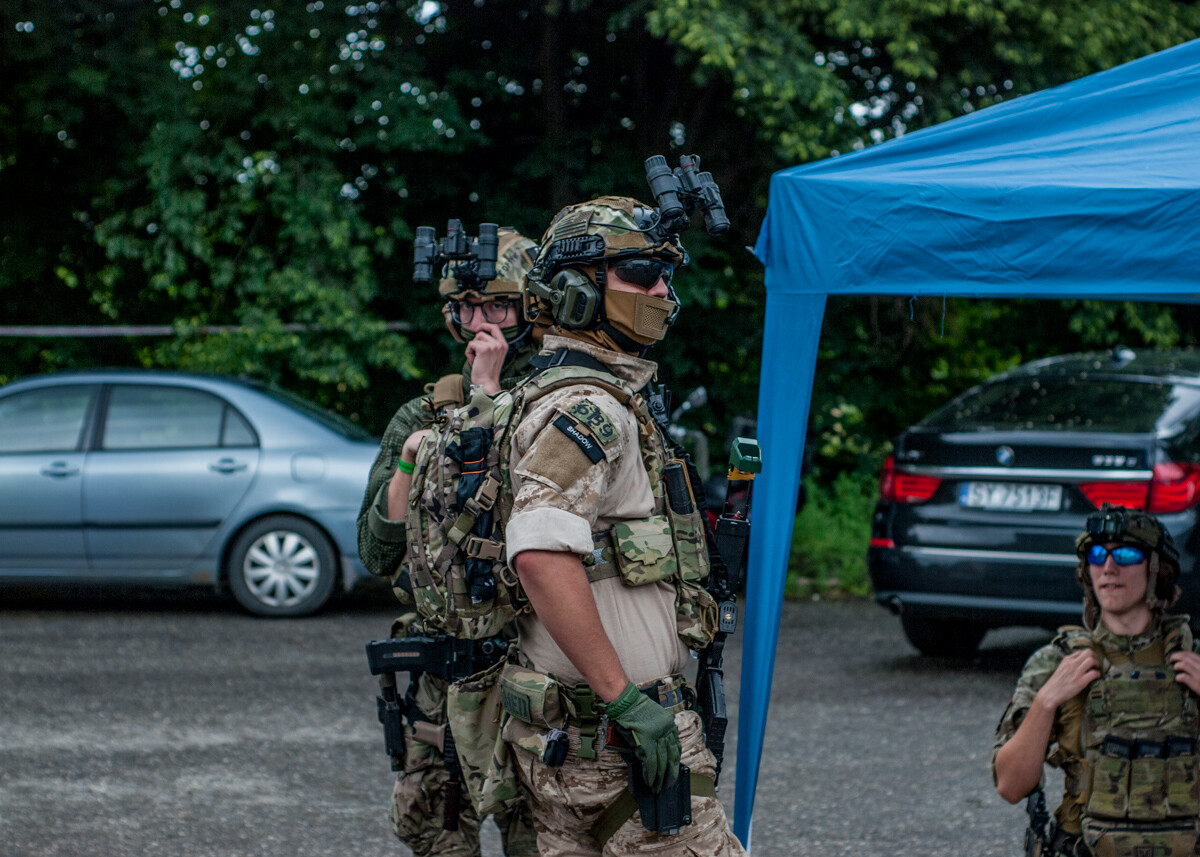 Na terenie dawnej KWK Miechowice trwa właśnie ogromny zlot militarny - Śląskie Manewry. Dziś ostatni, trzeci dzień imprezy, będzie się działo. Zobaczcie, jak było wczoraj!