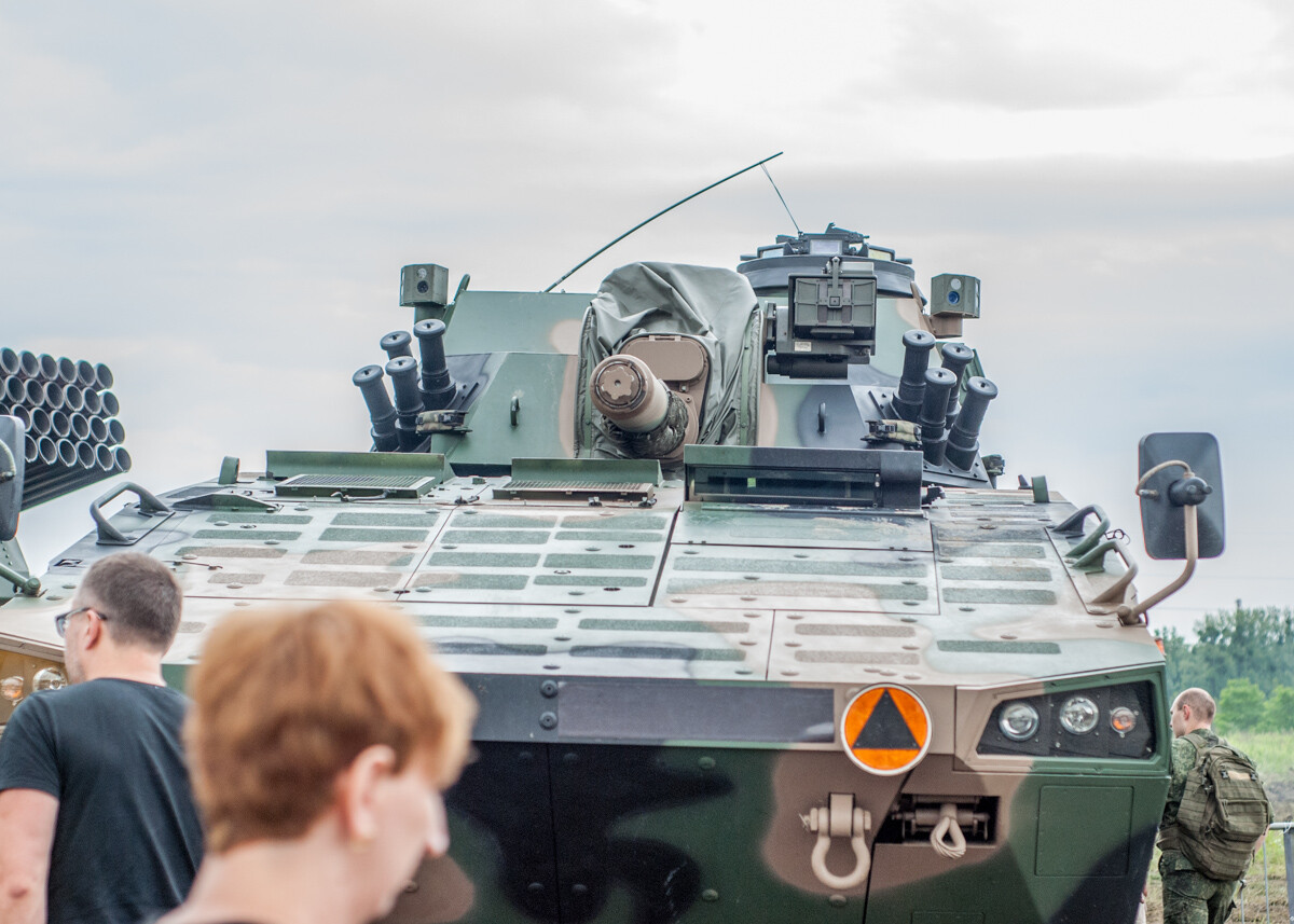 Na terenie dawnej KWK Miechowice trwa właśnie ogromny zlot militarny - Śląskie Manewry. Dziś ostatni, trzeci dzień imprezy, będzie się działo. Zobaczcie, jak było wczoraj!
