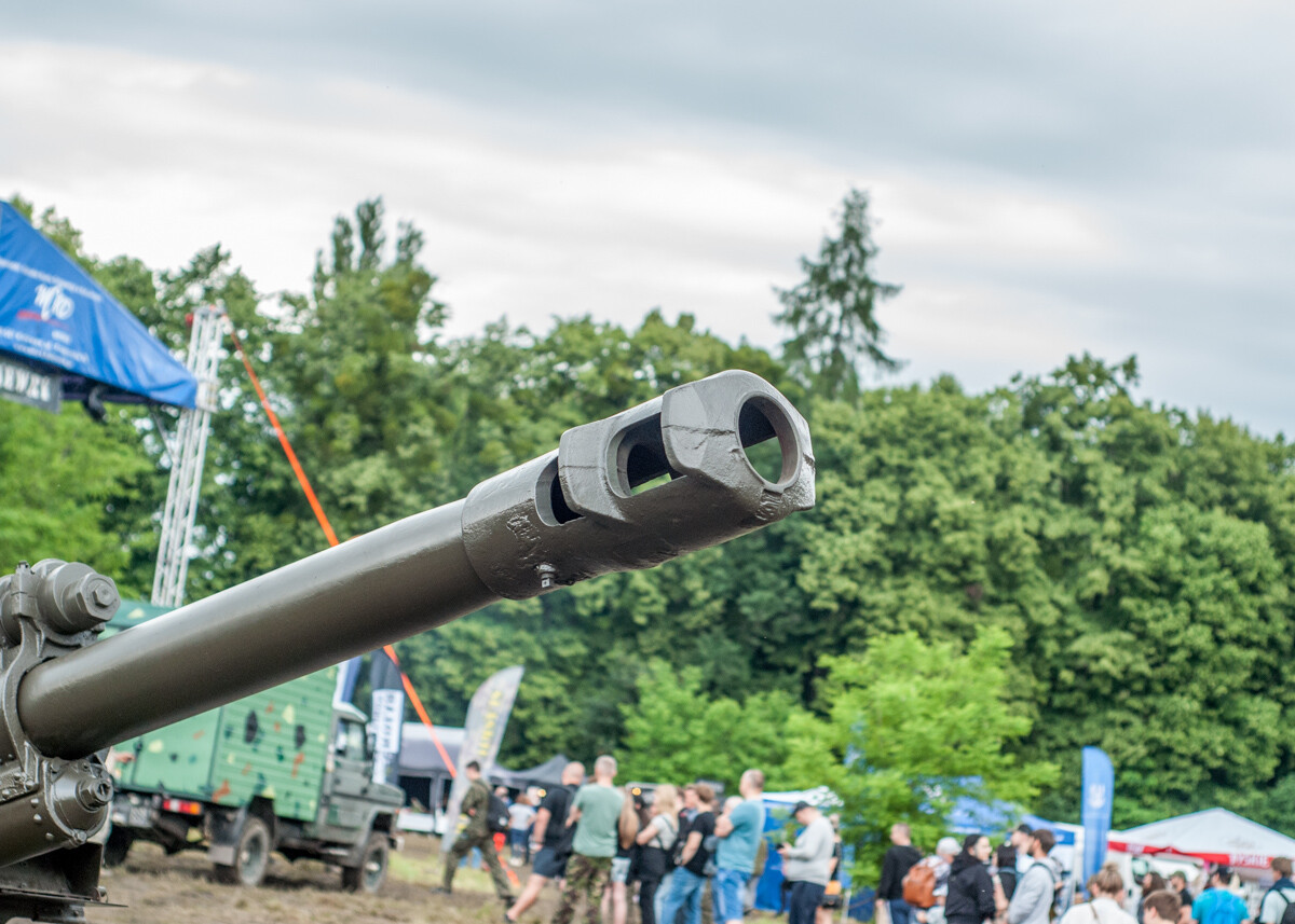 Na terenie dawnej KWK Miechowice trwa właśnie ogromny zlot militarny - Śląskie Manewry. Dziś ostatni, trzeci dzień imprezy, będzie się działo. Zobaczcie, jak było wczoraj!