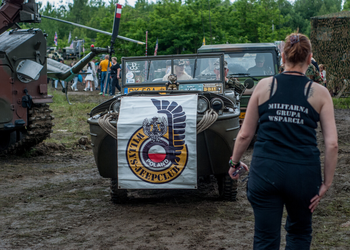 Na terenie dawnej KWK Miechowice trwa właśnie ogromny zlot militarny - Śląskie Manewry. Dziś ostatni, trzeci dzień imprezy, będzie się działo. Zobaczcie, jak było wczoraj!