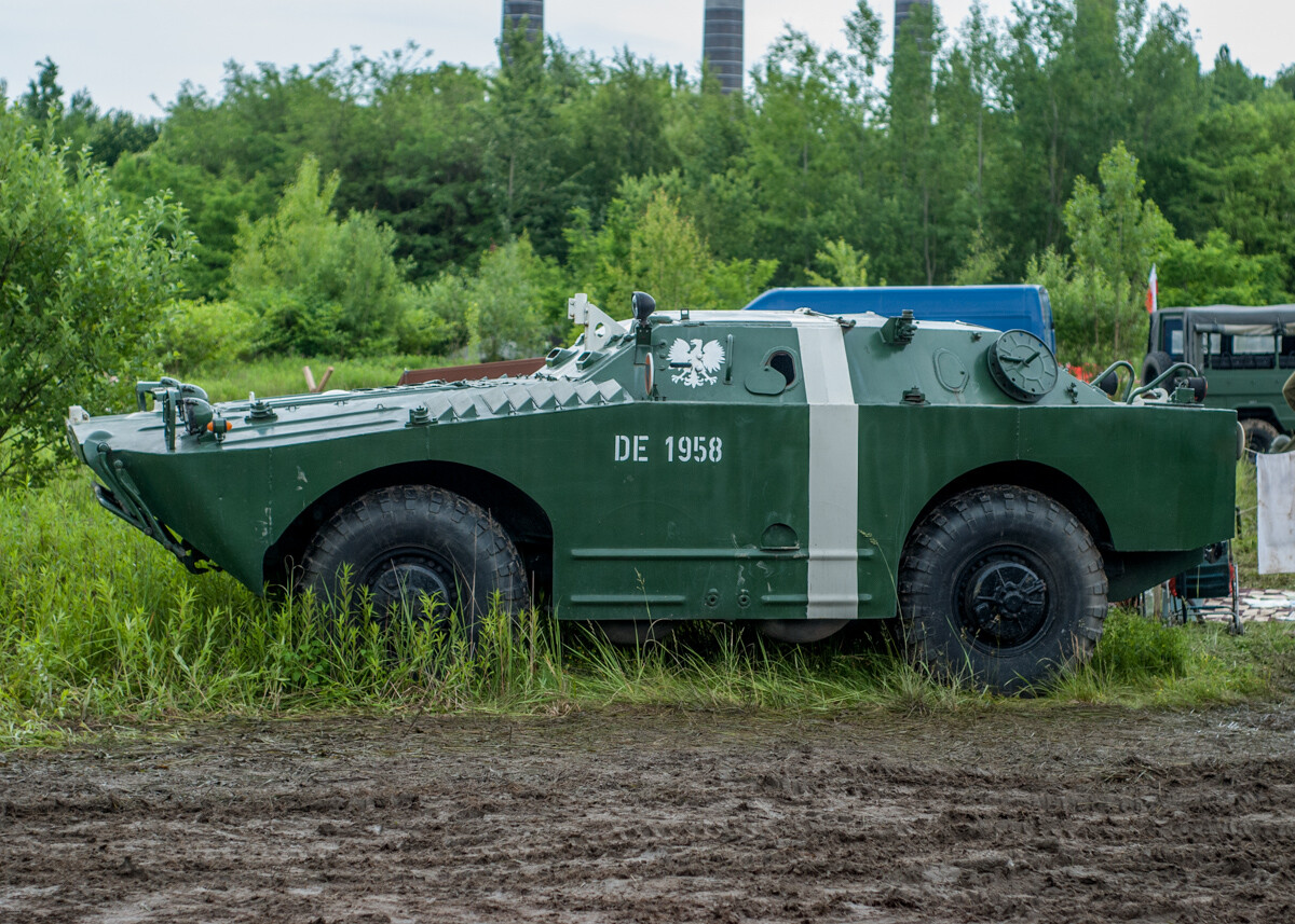 Na terenie dawnej KWK Miechowice trwa właśnie ogromny zlot militarny - Śląskie Manewry. Dziś ostatni, trzeci dzień imprezy, będzie się działo. Zobaczcie, jak było wczoraj!