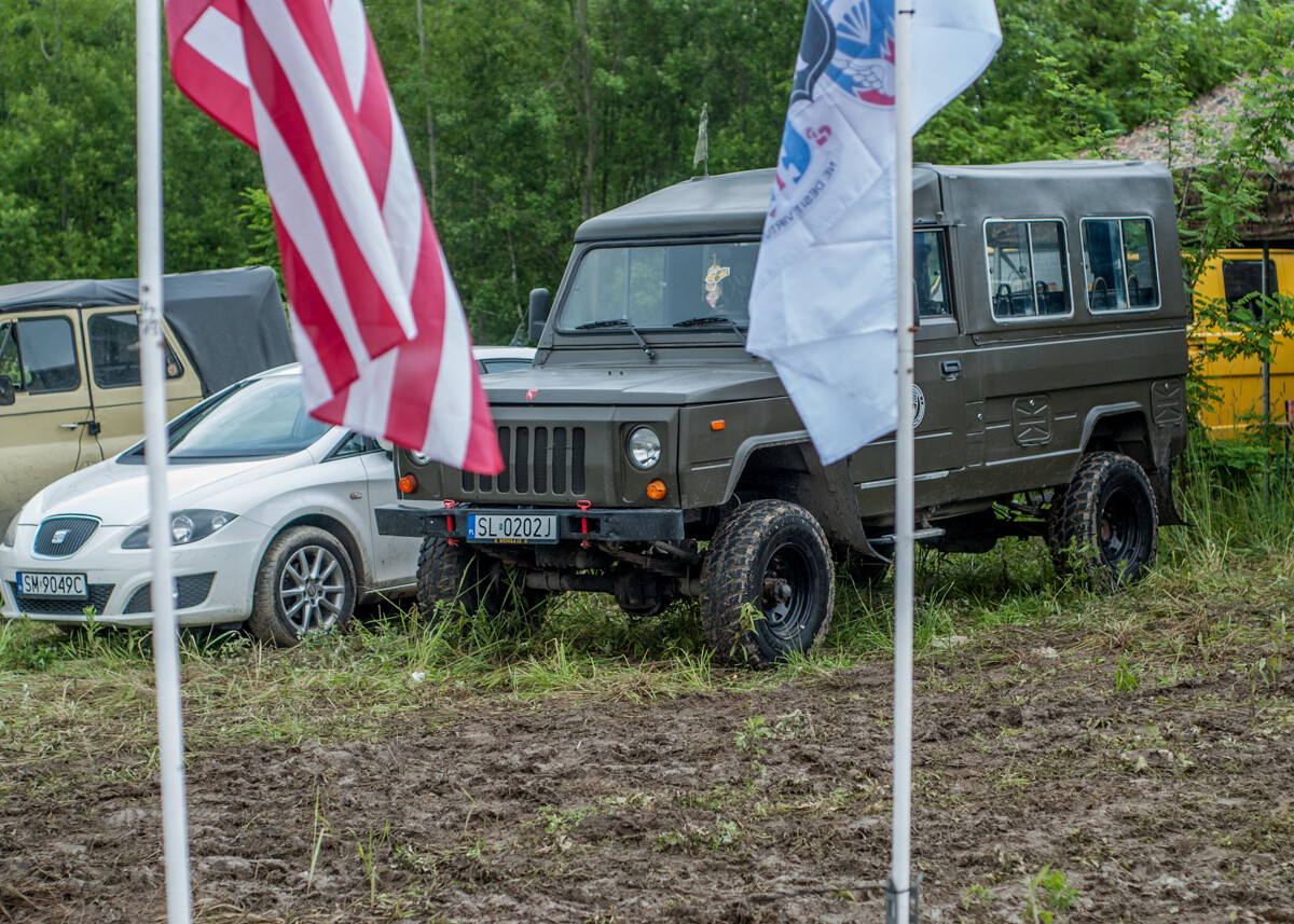 Na terenie dawnej KWK Miechowice trwa właśnie ogromny zlot militarny - Śląskie Manewry. Dziś ostatni, trzeci dzień imprezy, będzie się działo. Zobaczcie, jak było wczoraj!
