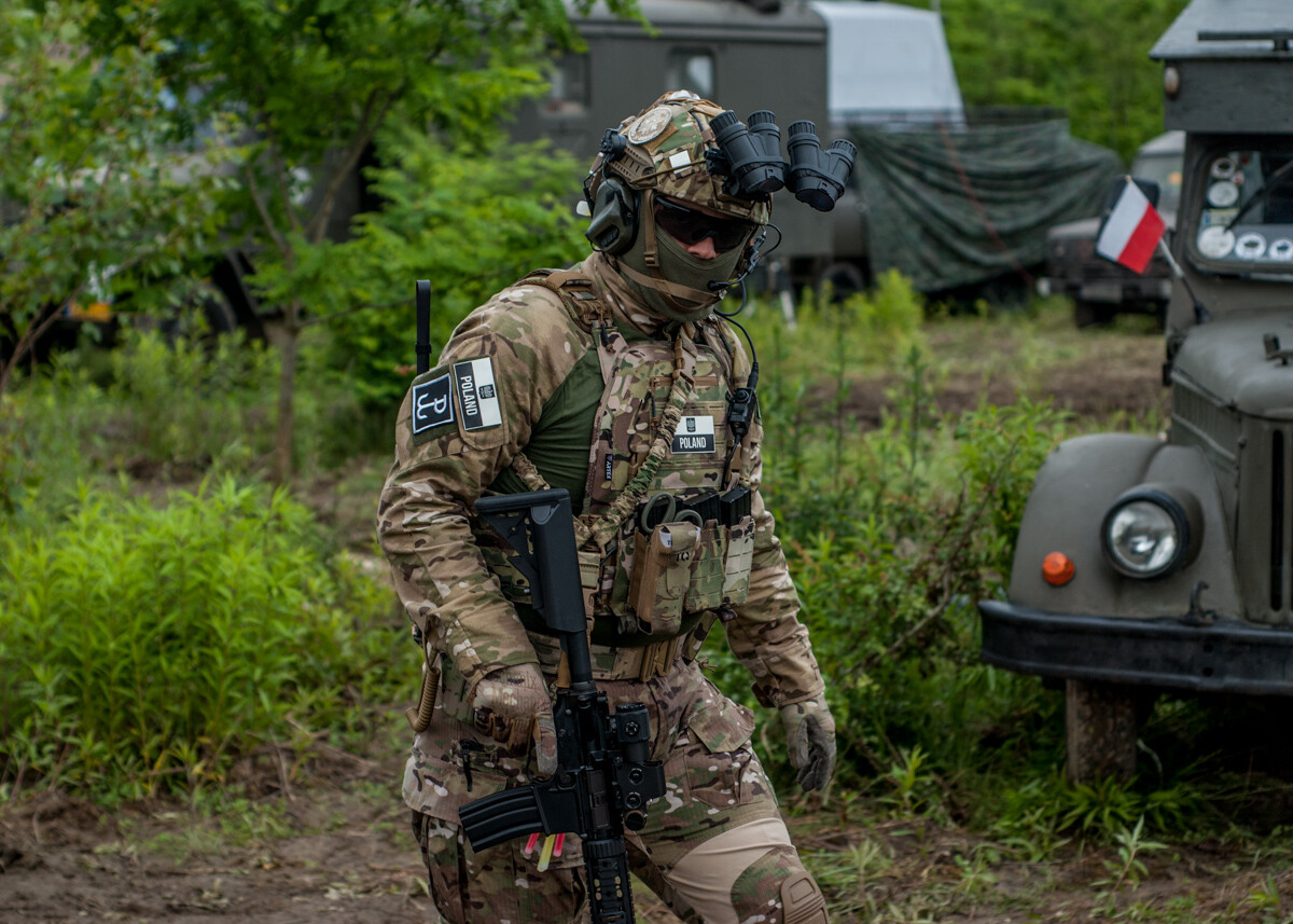 Na terenie dawnej KWK Miechowice trwa właśnie ogromny zlot militarny - Śląskie Manewry. Dziś ostatni, trzeci dzień imprezy, będzie się działo. Zobaczcie, jak było wczoraj!