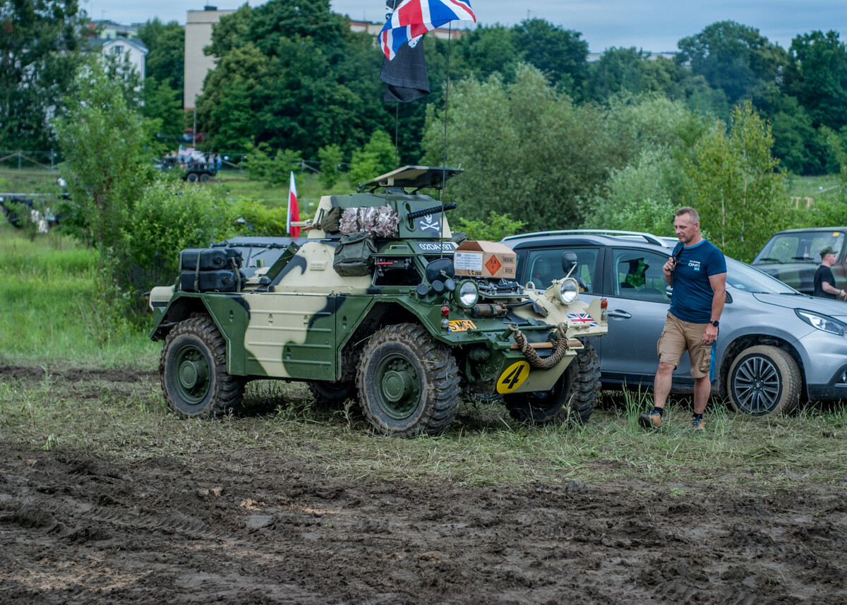 Na terenie dawnej KWK Miechowice trwa właśnie ogromny zlot militarny - Śląskie Manewry. Dziś ostatni, trzeci dzień imprezy, będzie się działo. Zobaczcie, jak było wczoraj!