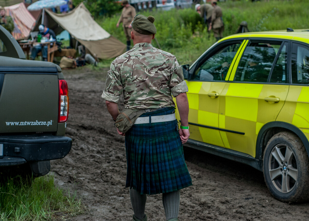 Na terenie dawnej KWK Miechowice trwa właśnie ogromny zlot militarny - Śląskie Manewry. Dziś ostatni, trzeci dzień imprezy, będzie się działo. Zobaczcie, jak było wczoraj!