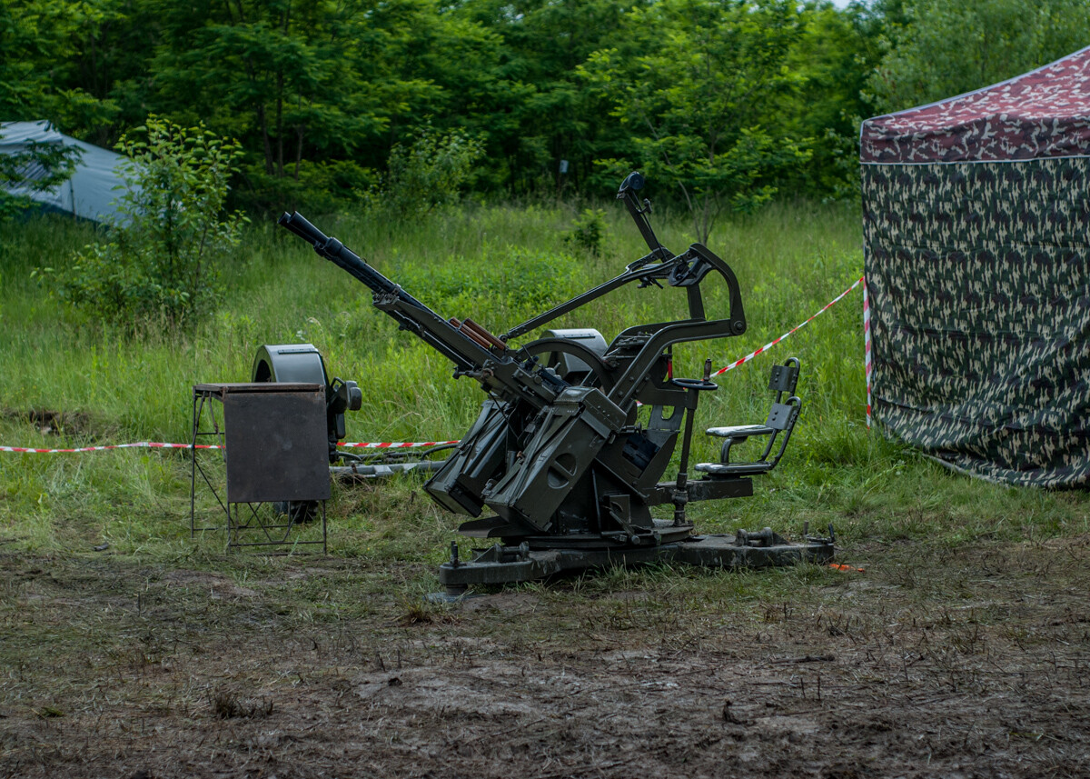 Na terenie dawnej KWK Miechowice trwa właśnie ogromny zlot militarny - Śląskie Manewry. Dziś ostatni, trzeci dzień imprezy, będzie się działo. Zobaczcie, jak było wczoraj!