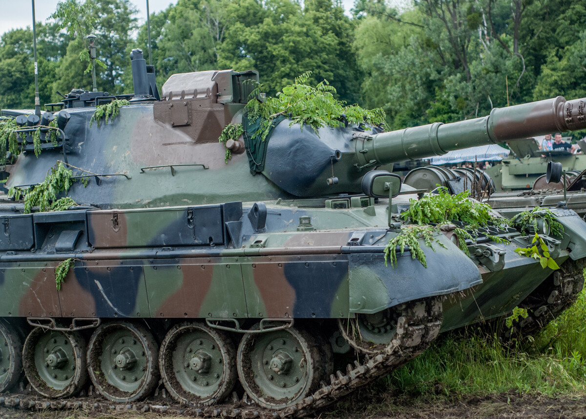 Na terenie dawnej KWK Miechowice trwa właśnie ogromny zlot militarny - Śląskie Manewry. Dziś ostatni, trzeci dzień imprezy, będzie się działo. Zobaczcie, jak było wczoraj!