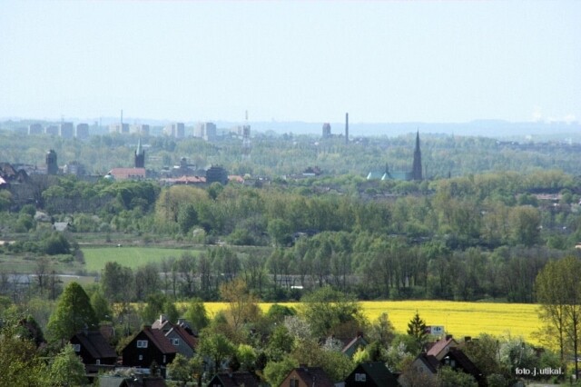 Widok z Kopca z Piekar  na  Bytom