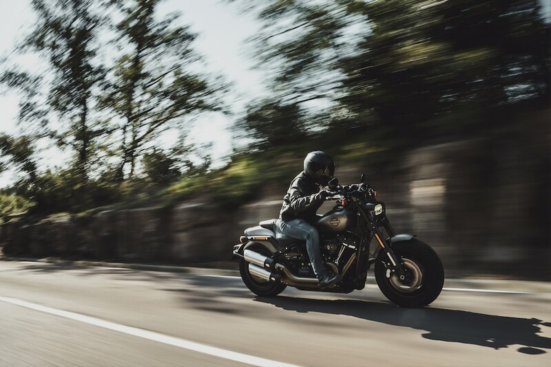 Wymiana filtra powietrza w motocyklu - co musisz wiedzieć? Poradnik krok po kroku