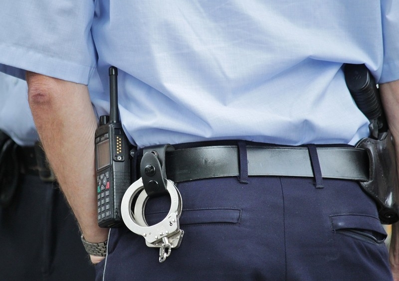 Zakłócali ciszę nocną w Bytomiu. Policja zatrzymała poszukiwanego 30-latka
